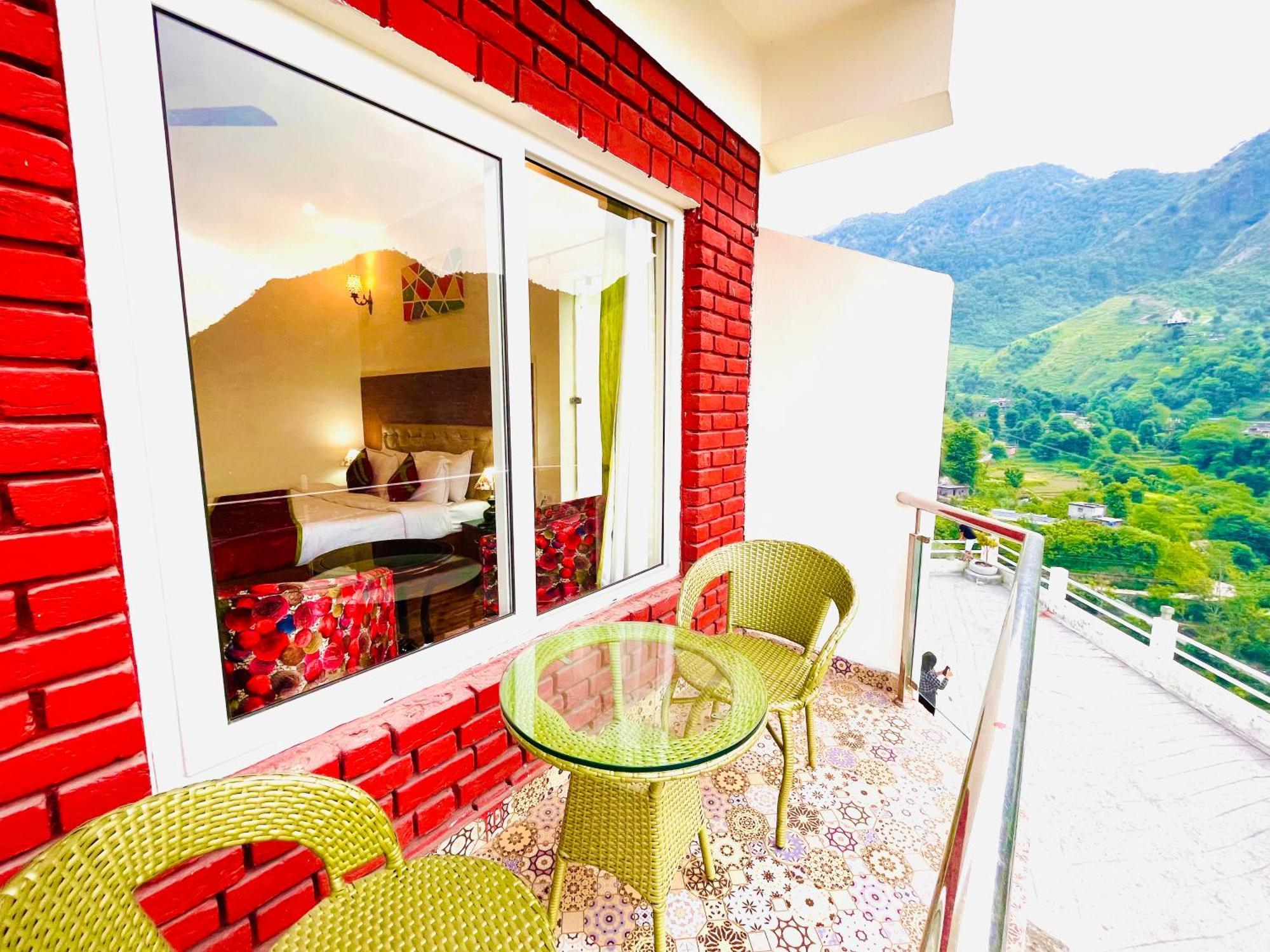 The Kempty Osasis - A Boutique Resort With Scenic Mountain View In Mussoorie Bagian luar foto