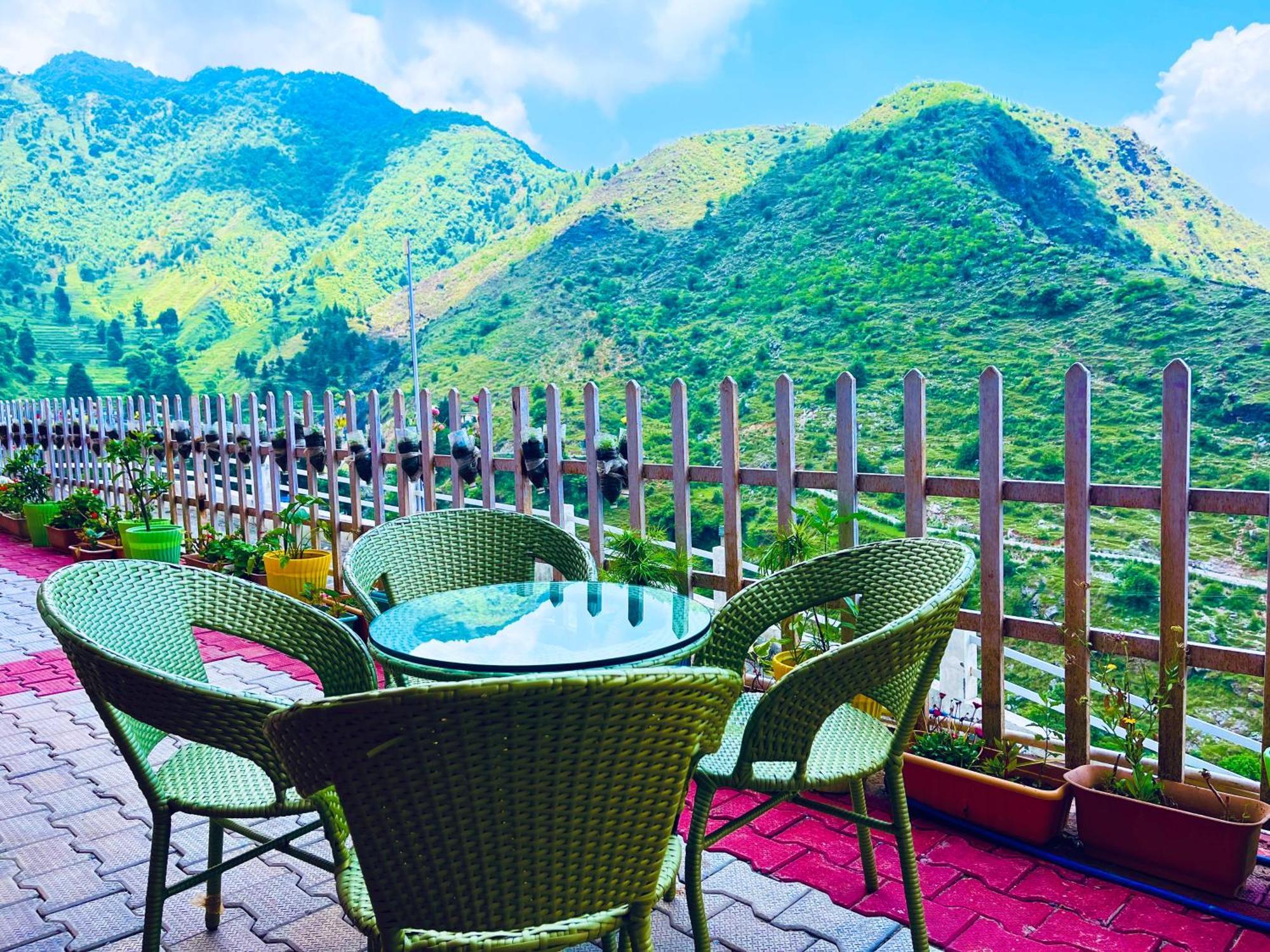 The Kempty Osasis - A Boutique Resort With Scenic Mountain View In Mussoorie Bagian luar foto